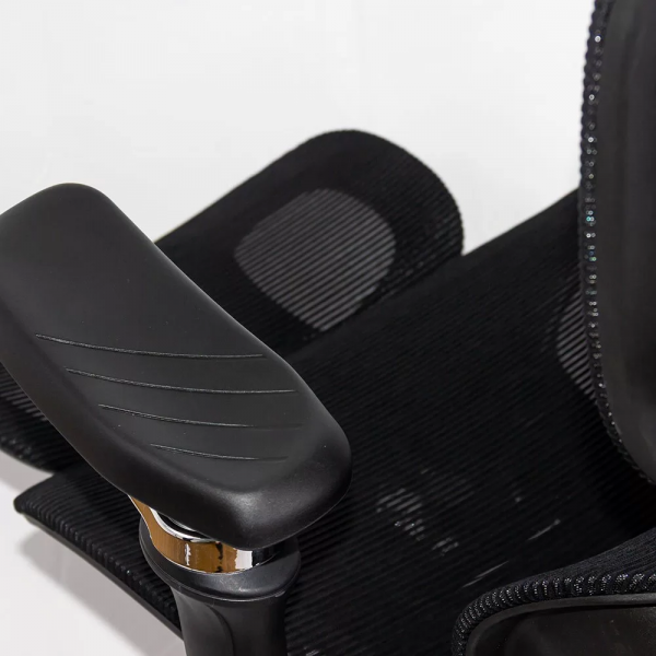 ЕРГОНОМИЧЕН СТОЛ MATRAX ЧЕРЕН