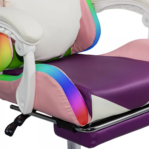 Геймърски стол в розов цвят.