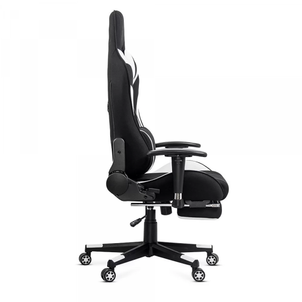 Геймърски стол в бял цвят.